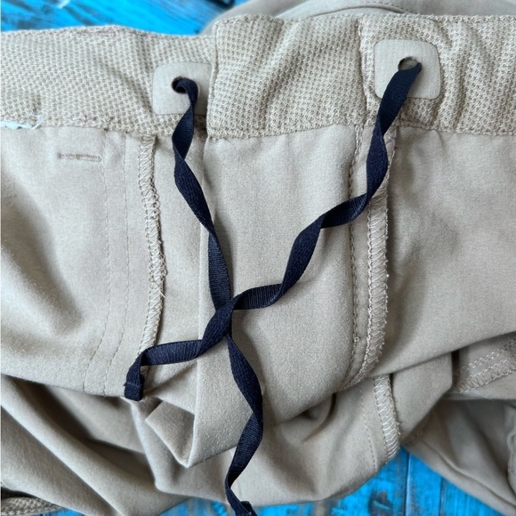 Patagonia Tan Lightweight Hiking Pants Size 12 - Picture 10 of 11